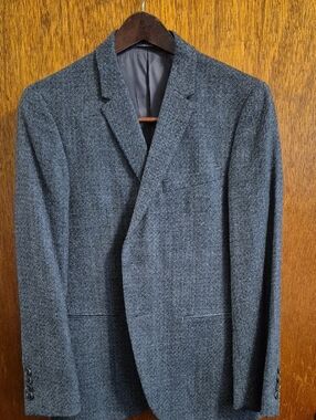 DKNY Men's Gray Herringbone Sport Coat Size 38S